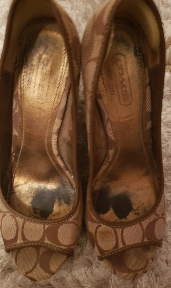 Coach shoes good loved condition.